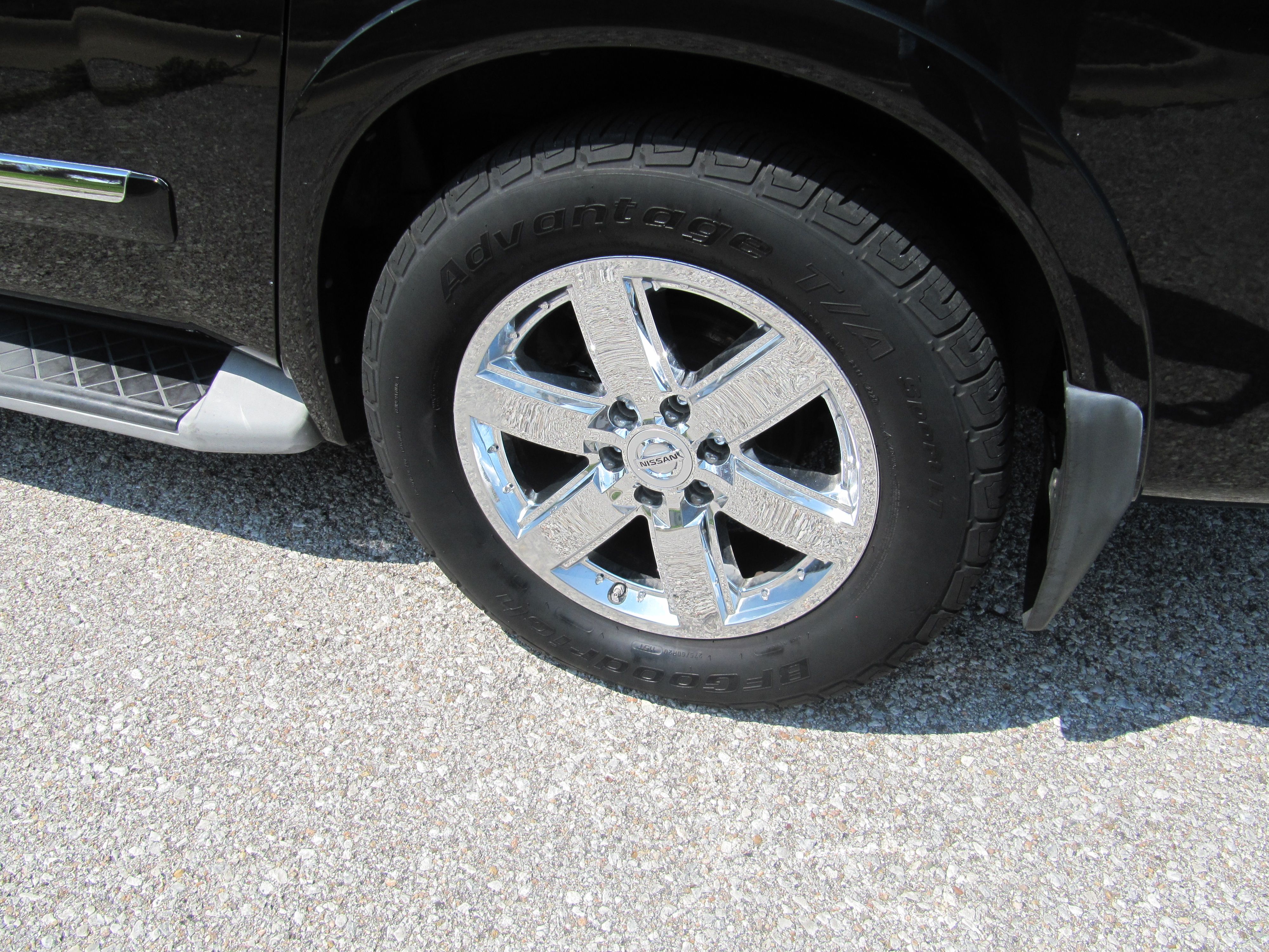 Used 2014 Nissan Armada Platinum AWD/4WD image 4