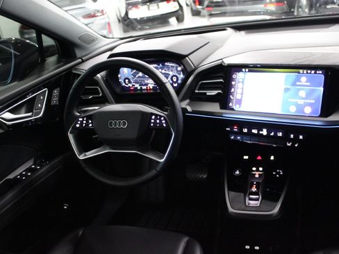 Used 2024 Audi Q4 e-tron quattro Prestige AWD/4WD image 40