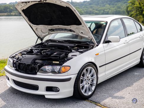 Used 2004 BMW 330i Sedan RWD image 18