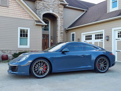 Used 2017 Porsche 911 Carrera 4S image 5