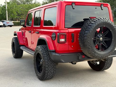 Used 2019 Jeep Wrangler 4WD Unlimited Sahara image 35