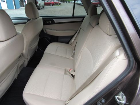 Used 2019 Subaru Outback 2.5i Premium AWD/4WD image 15