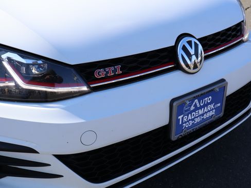 Used 2019 Volkswagen GTI SE image 11