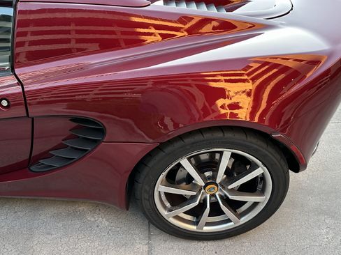 Used 2005 Lotus Elise image 15