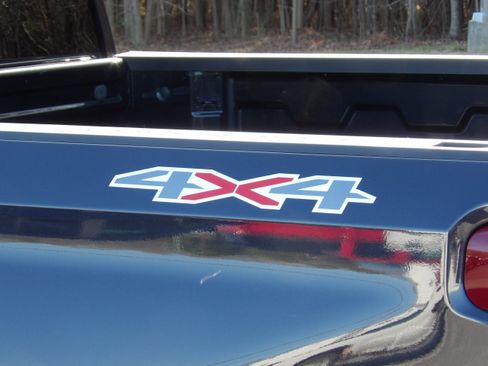 Used 2022 Chevrolet Silverado 1500 Custom image 10