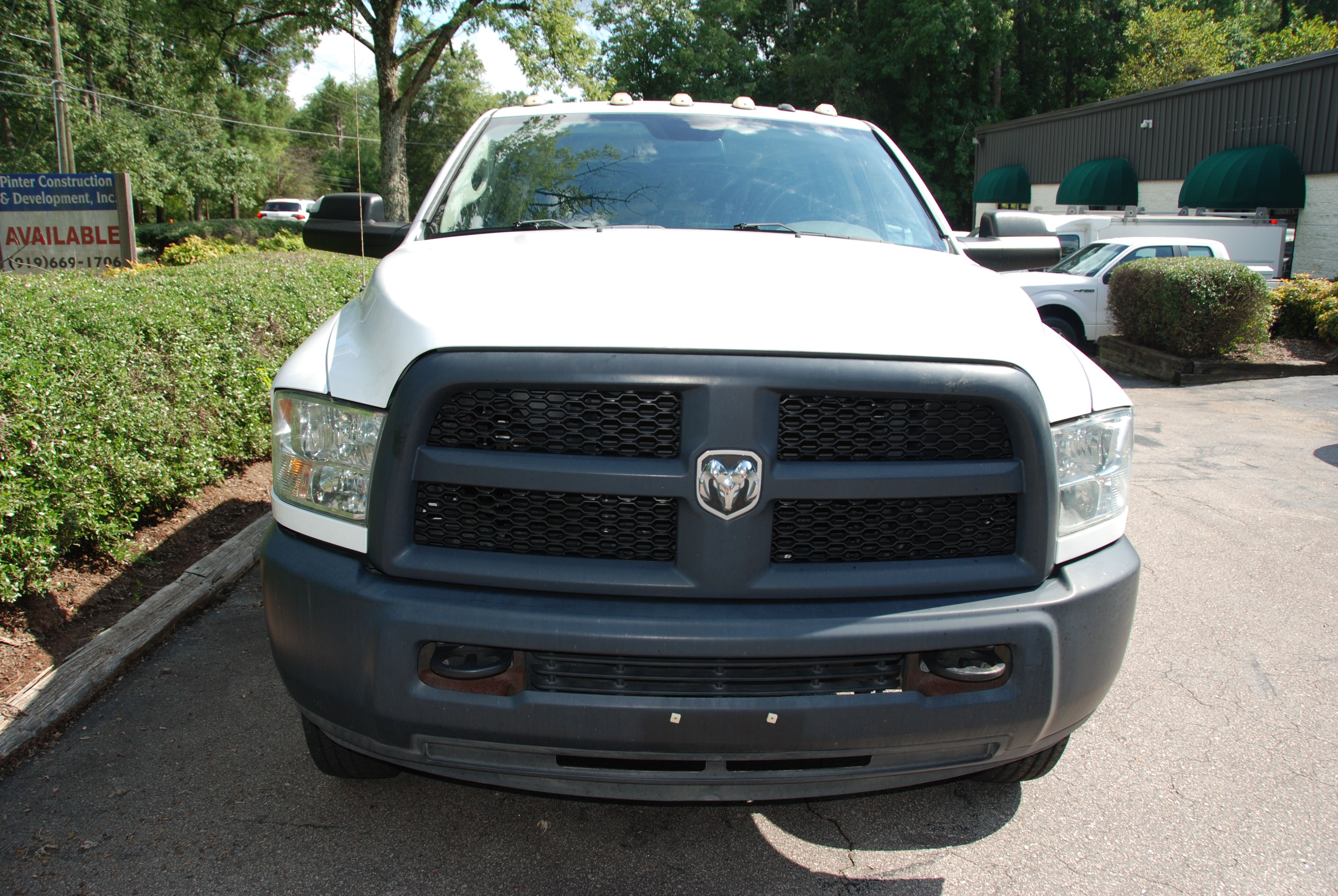 Used 2016 RAM 3500 4x4 Crew Cab ST DRW image 4