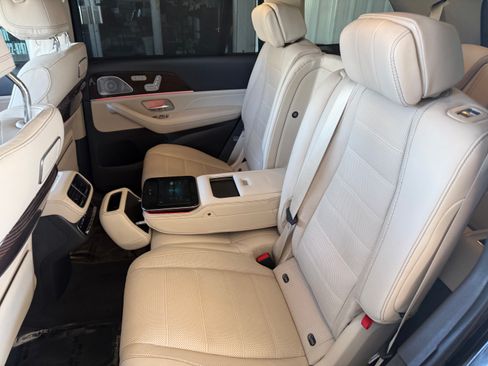 Used 2020 Mercedes-Benz GLS 580 image 43