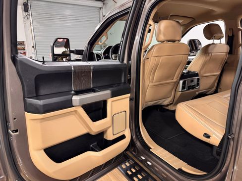 Used 2020 Ford F250 Lariat image 15