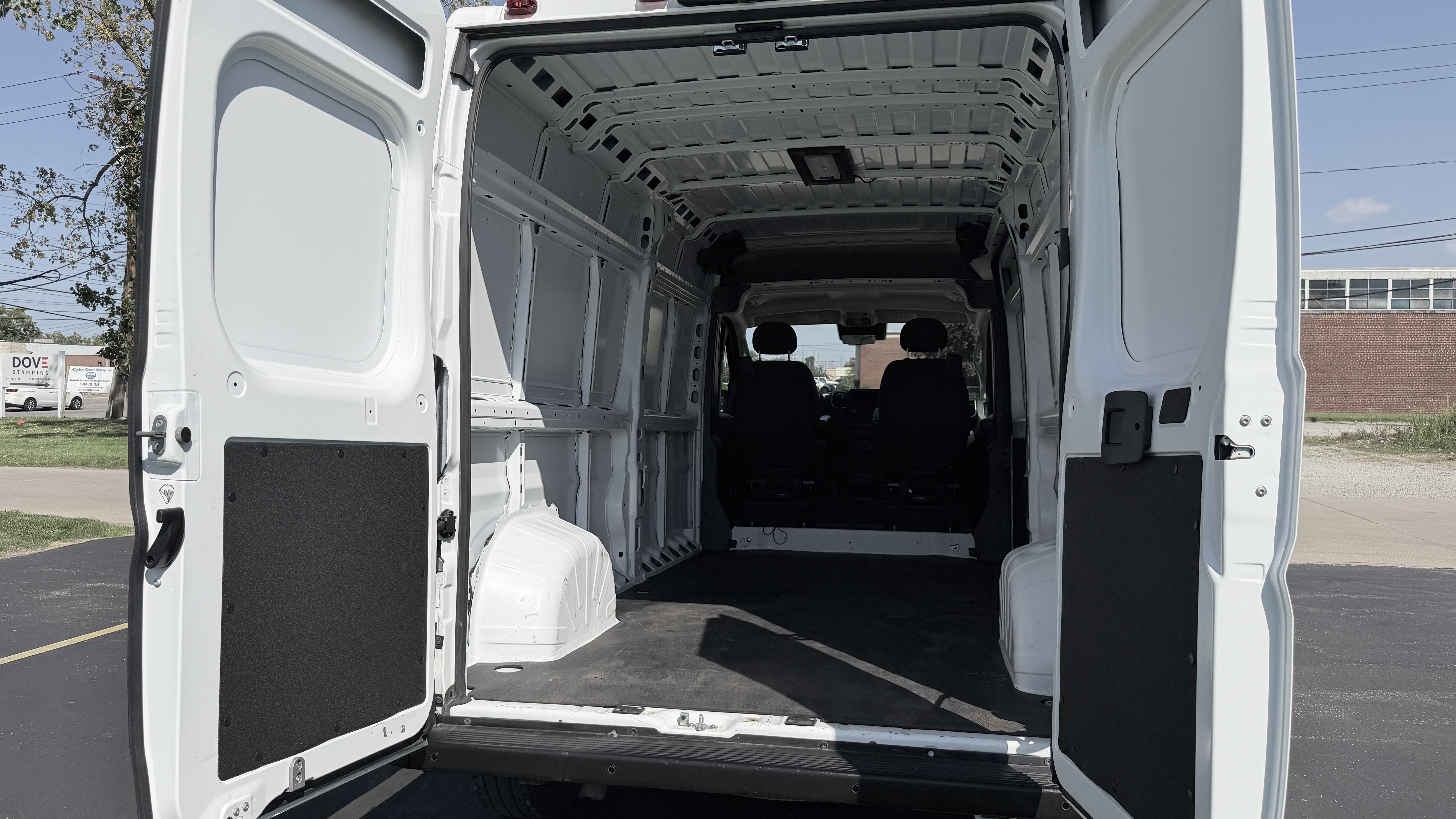 Used 2024 RAM ProMaster 2500 159 High Roof FWD image 9