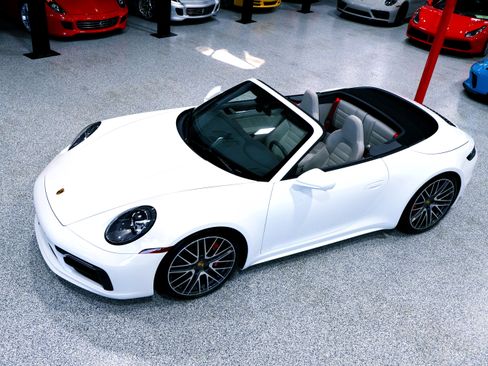 Used 2024 Porsche 911 Carrera 4S image 5