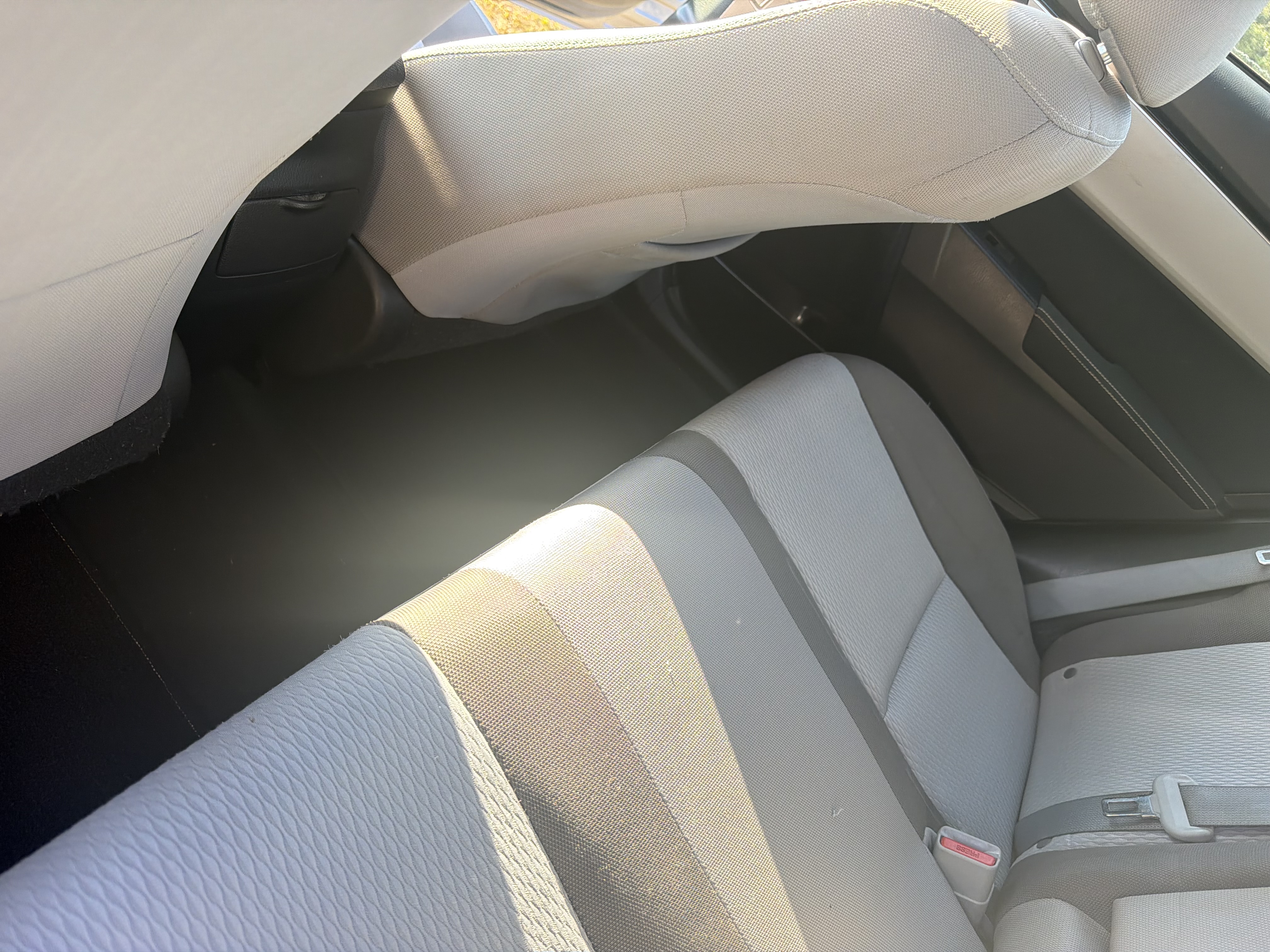 Used 2017 Toyota Corolla LE FWD image 81
