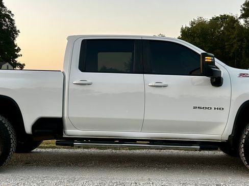Used 2022 Chevrolet Silverado 2500 4x4 Crew Cab LT image 3