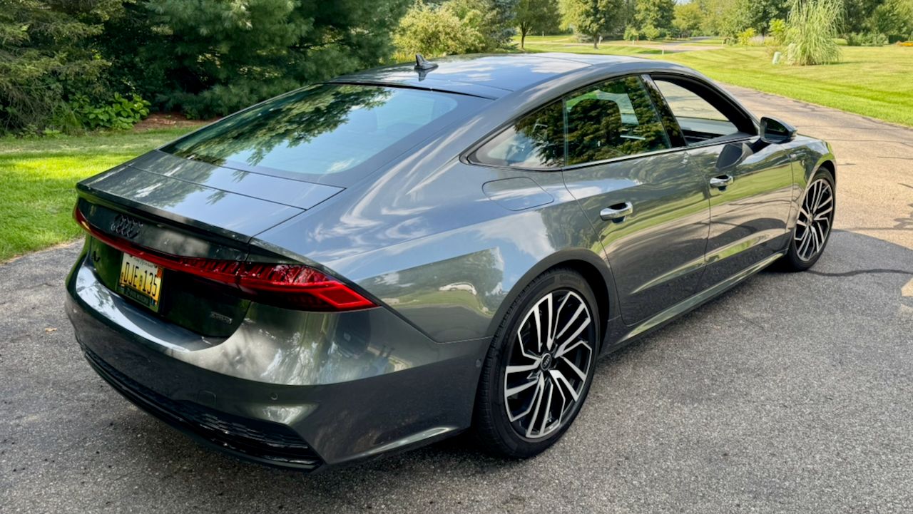 Used 2024 Audi A7 3.0T Premium Plus w/ S Line AWD/4WD image 16