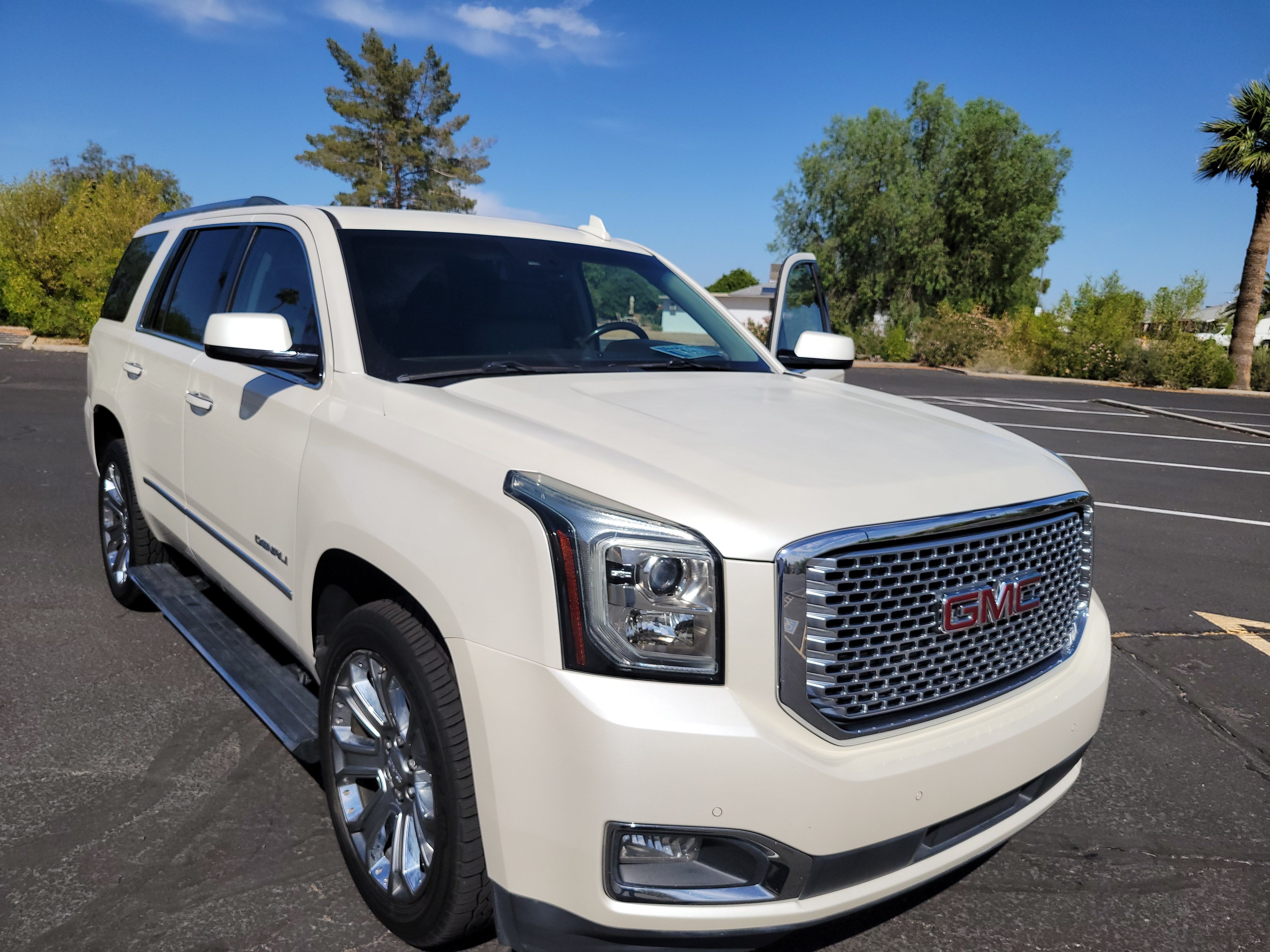 Used 2015 GMC Yukon Denali Ultimate AWD/4WD image 5