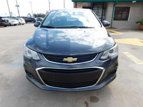 Used 2020 Chevrolet Sonic Premier image 3