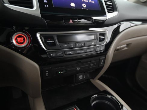 Used 2016 Honda Pilot Touring image 34