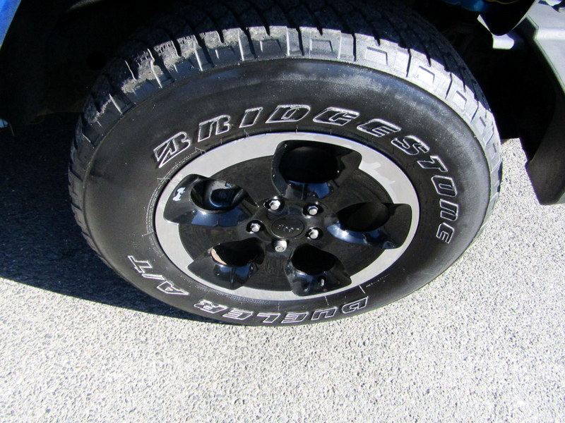 Used 2014 Jeep Wrangler 4WD Unlimited Polar Edition image 10