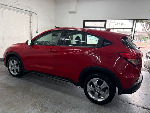 Used 2016 Honda HR-V FWD LX image 4