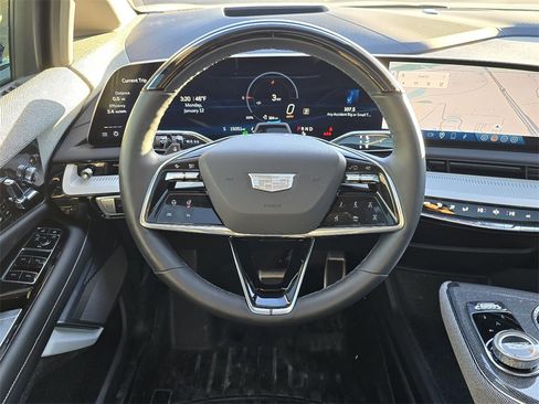 Used 2025 Cadillac Optiq Sport 2 image 26