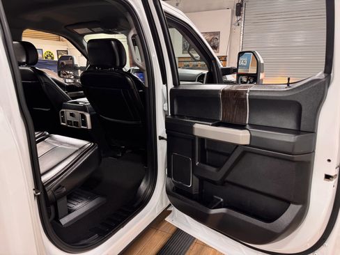 Used 2021 Ford F250 Lariat image 17