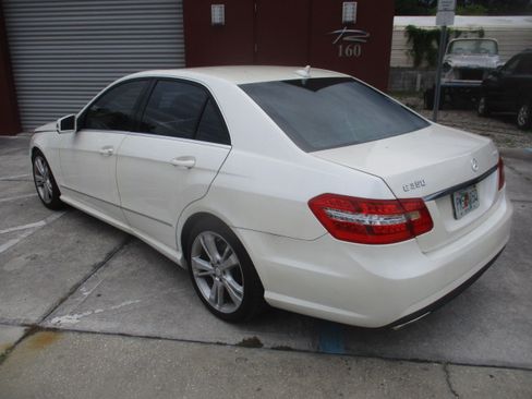 Used 2013 Mercedes-Benz E 350 4MATIC Sedan image 7