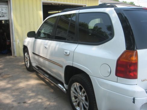 Used 2007 GMC Envoy SLT image 6