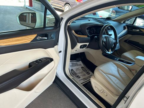 Used 2015 Lincoln MKC FWD image 4