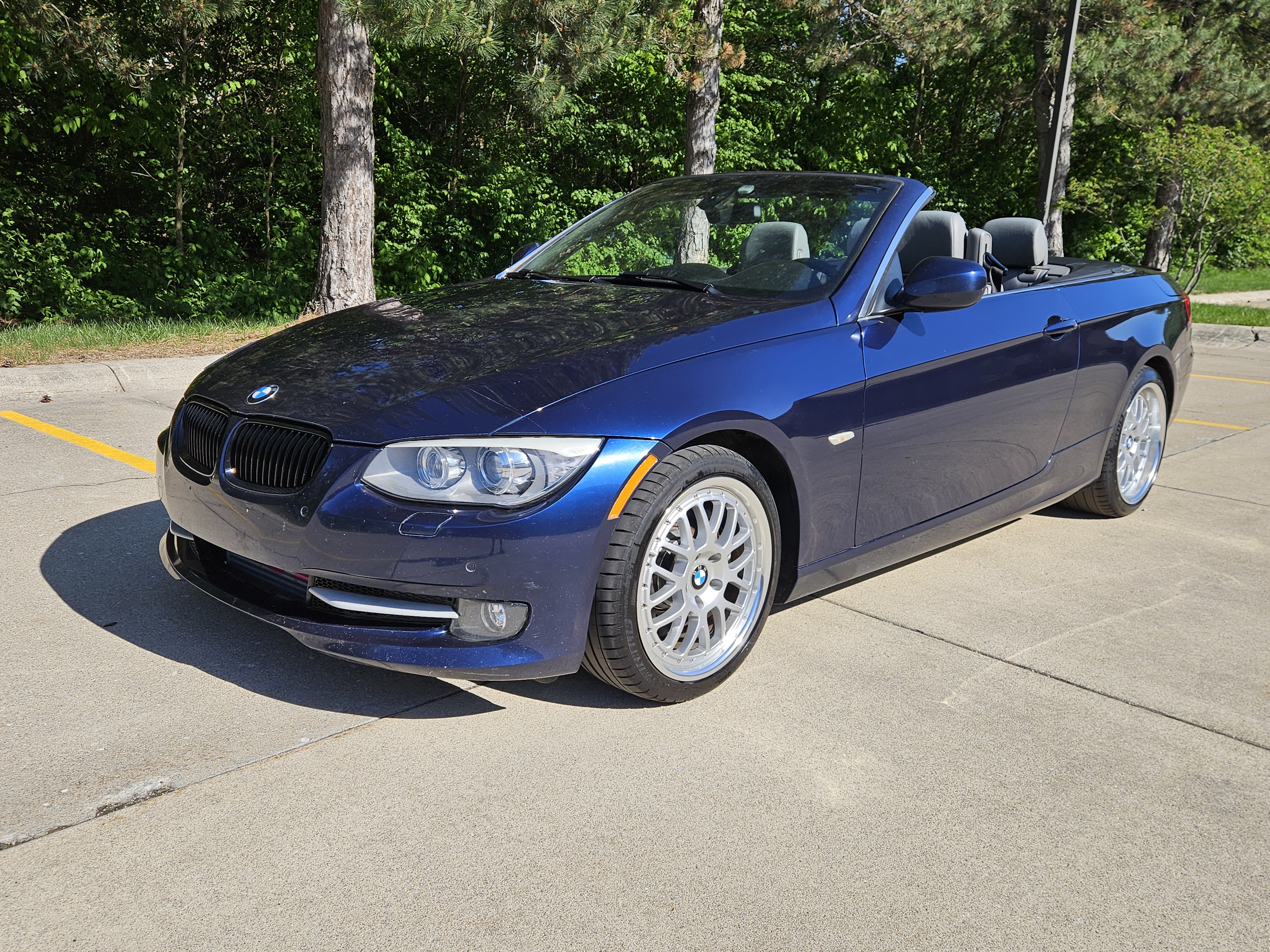 Used 2012 BMW 335i Convertible RWD image 1