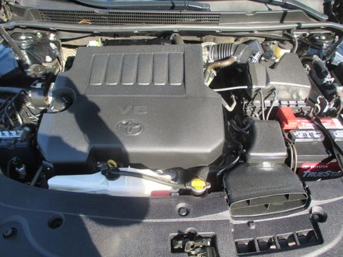 Used 2013 Toyota Avalon XLE Premium image 17