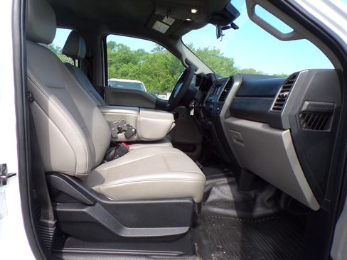 Used 2021 Ford F350 4x4 Crew Cab DRW Super Duty image 12