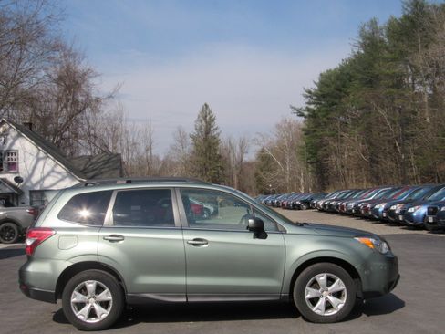 Used 2014 Subaru Forester 2.5i Limited image 9