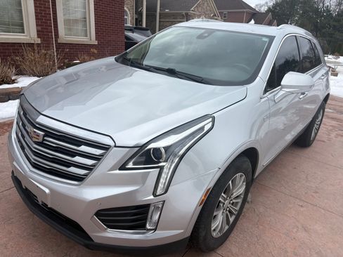 Used 2018 Cadillac XT5 Luxury image 3