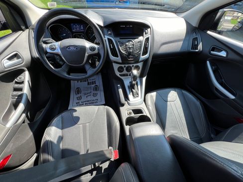 Used 2014 Ford Focus SE Hatchback FWD image 9