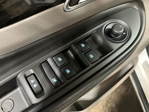 Used 2013 Buick Encore Leather image 9