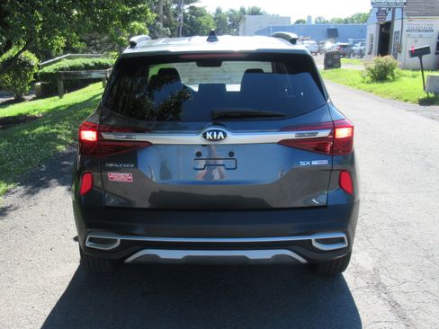 Used 2021 Kia Seltos AWD SX image 9