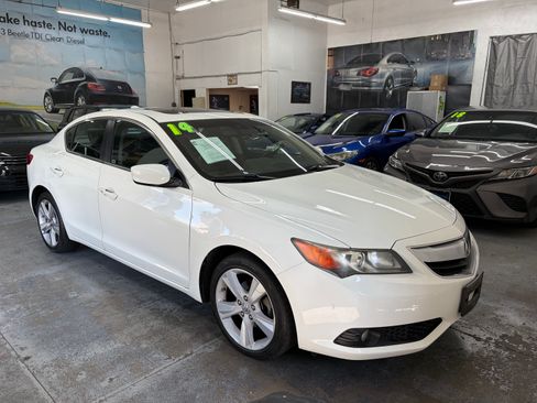 Used 2014 Acura ILX w/ Premium Package FWD image 10