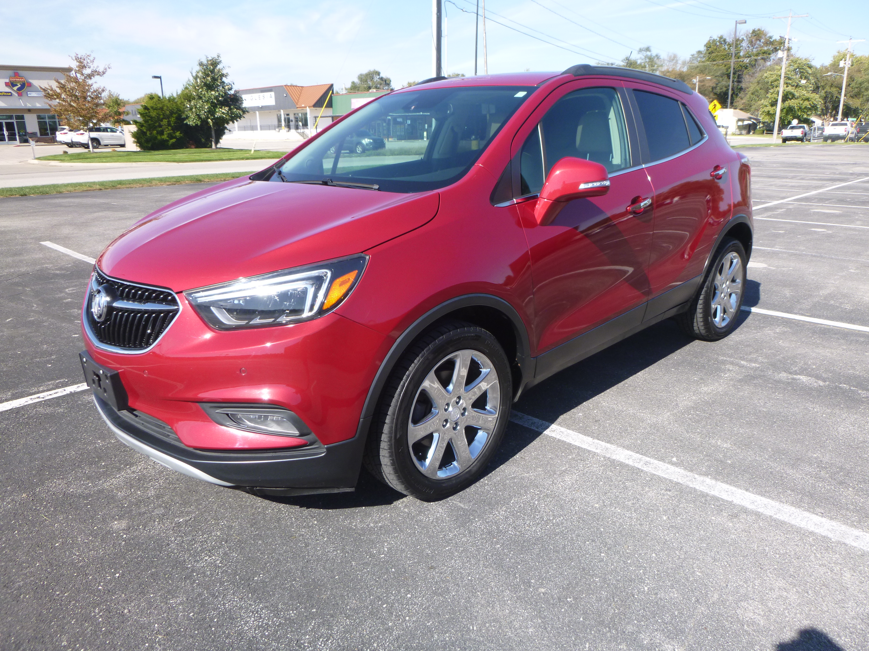 Used 2019 Buick Encore FWD Essence image 2