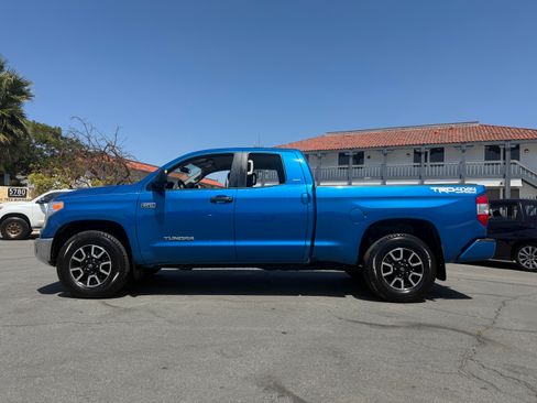 Used 2016 Toyota Tundra SR5 image 2