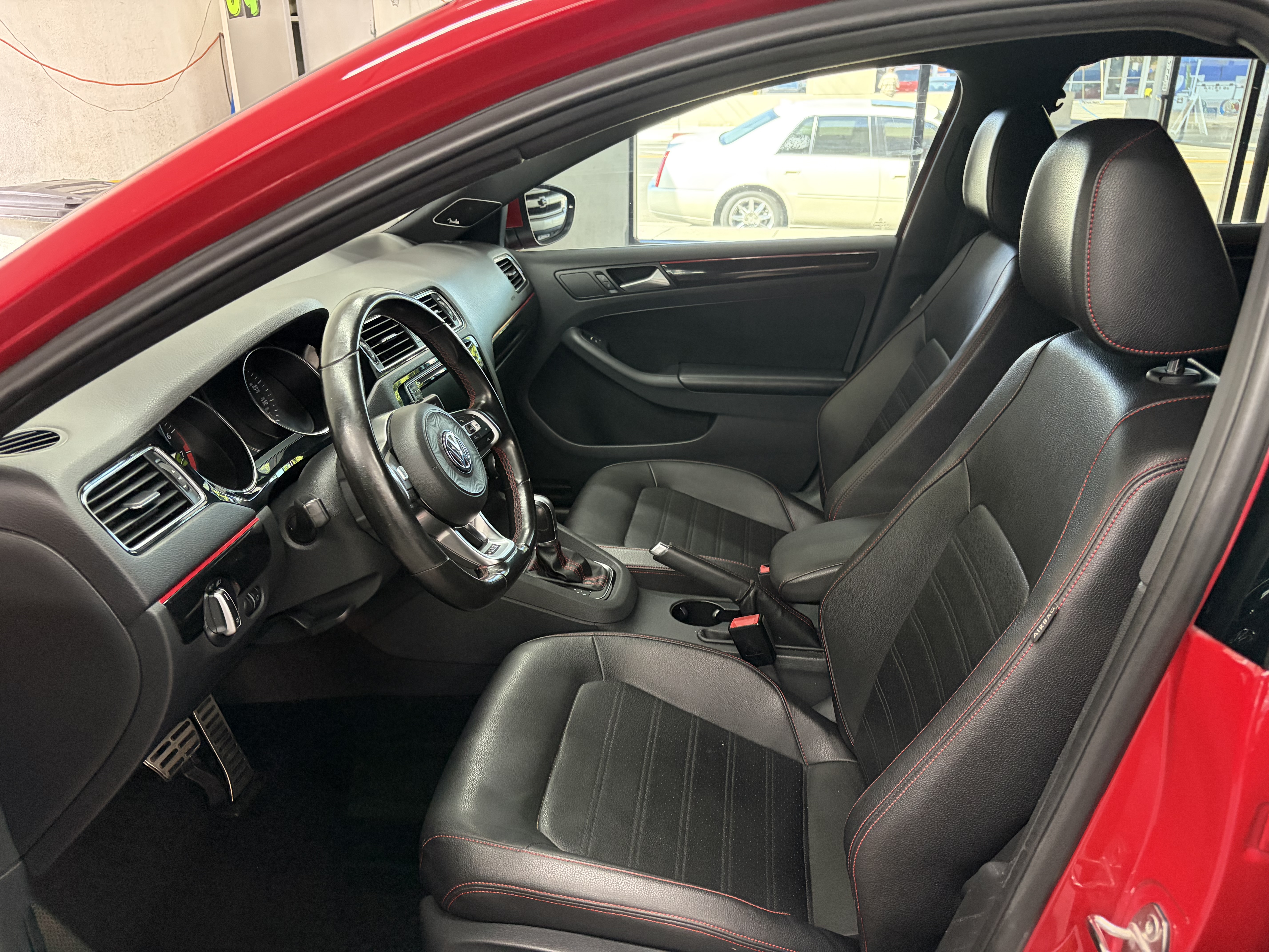 Used 2017 Volkswagen Jetta GLI SE Sedan FWD image 12