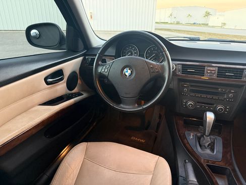 Used 2011 BMW 328i image 19