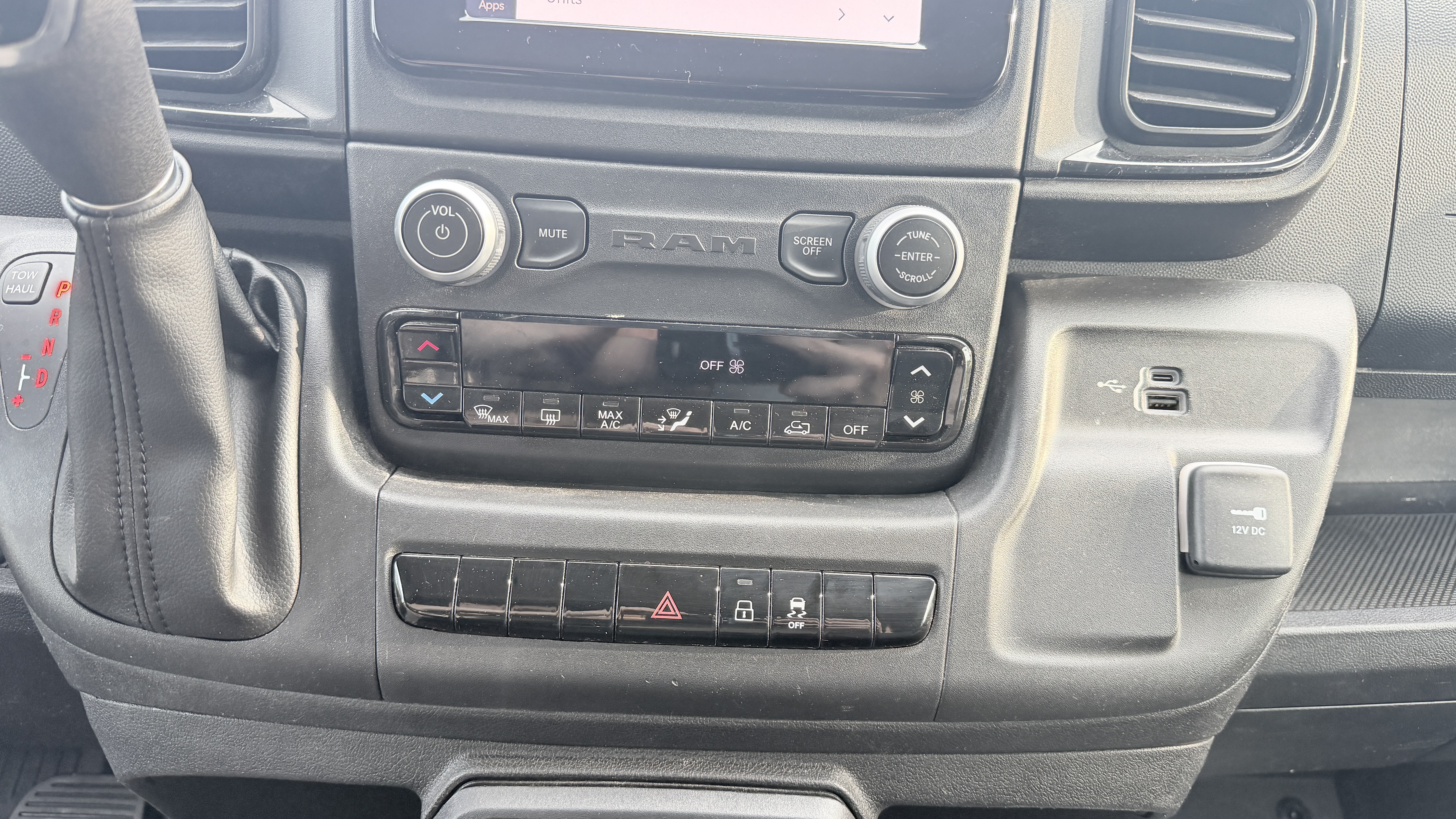 Used 2023 RAM ProMaster 2500 159 High Roof FWD image 18