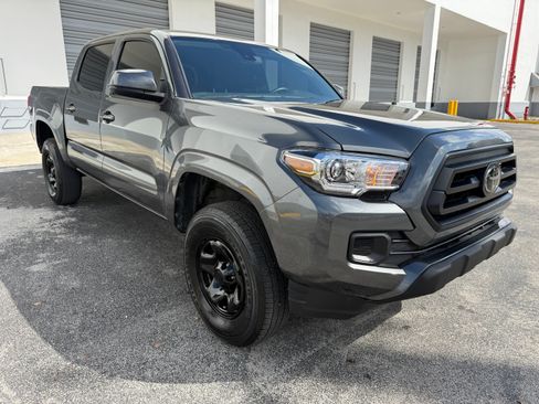 Used 2023 Toyota Tacoma image 1