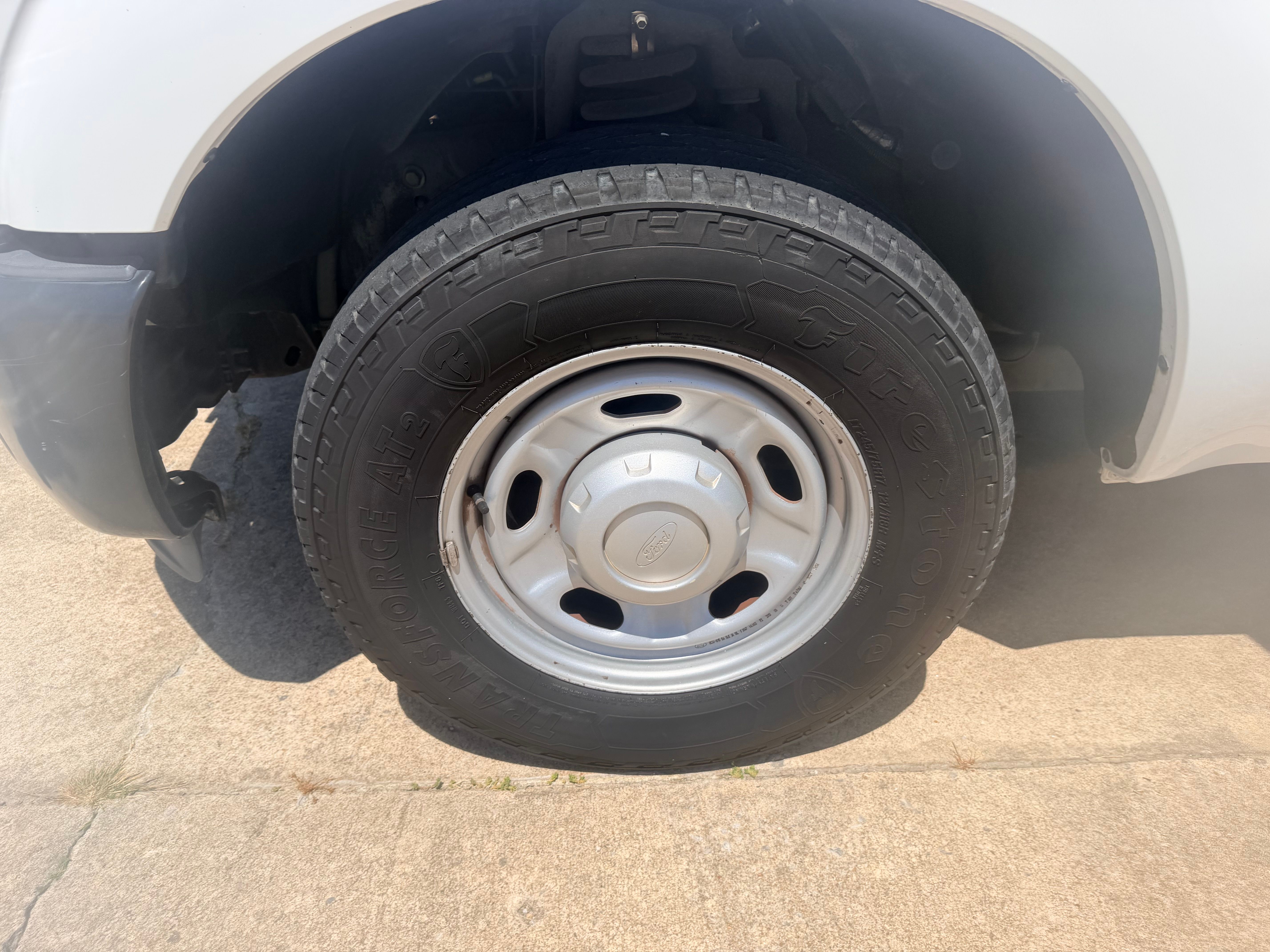 Used 2013 Ford F350 2WD Regular Cab Super Duty image 26