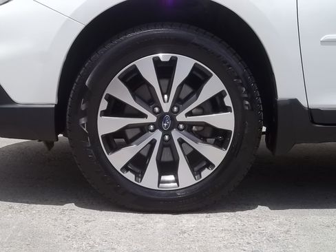 Used 2016 Subaru Outback 2.5i Limited AWD/4WD image 13
