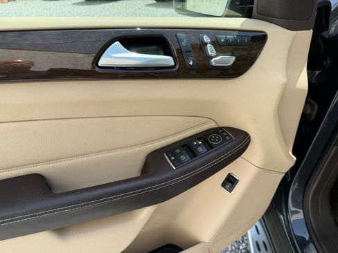 Used 2016 Mercedes-Benz GLE 350 w/ Premium Package image 15