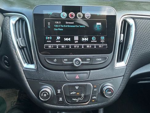 Used 2016 Chevrolet Malibu LT FWD image 16