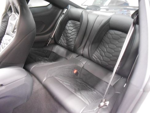 Used 2025 Ford Mustang Shelby GT350 RWD image 12