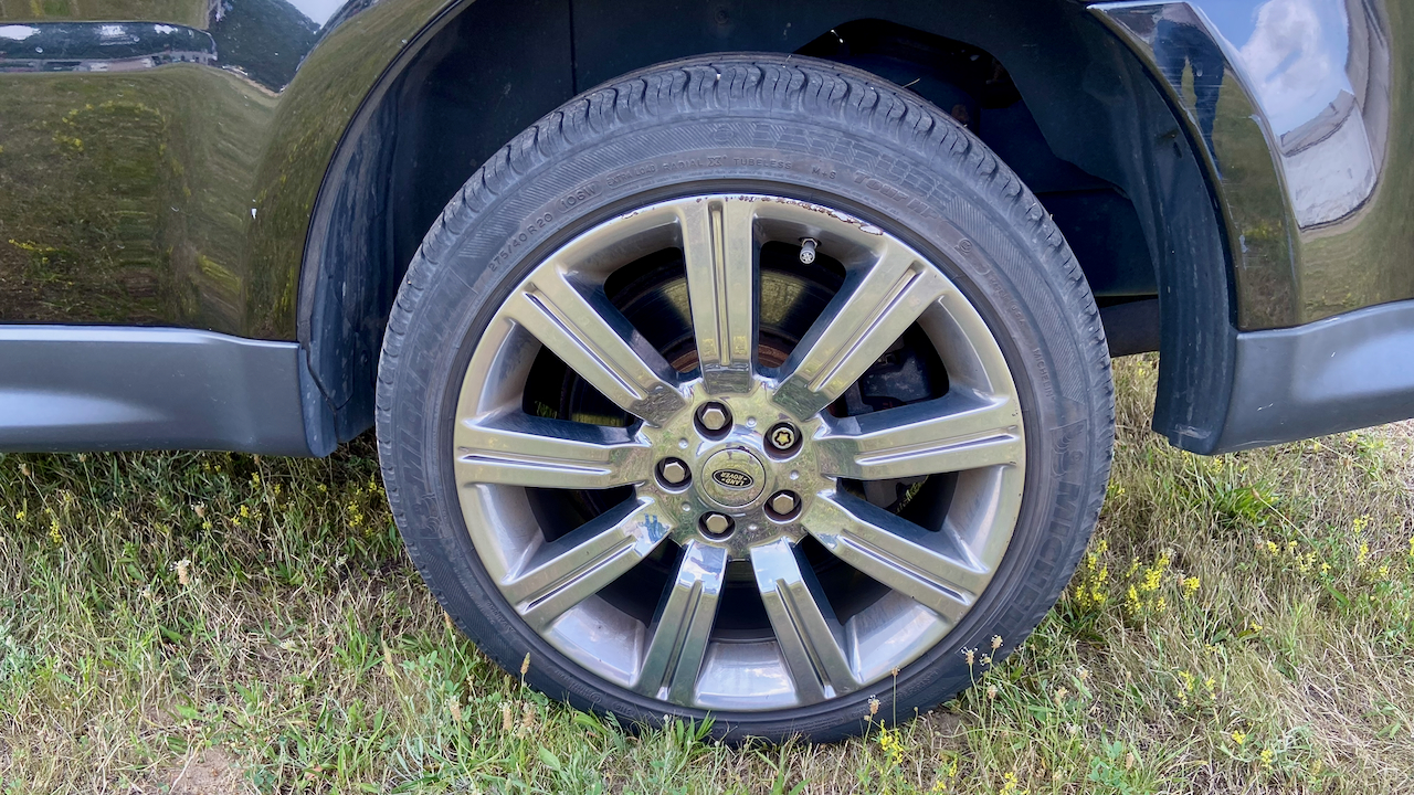 Used 2010 Land Rover Range Rover Sport Supercharged AWD/4WD image 11