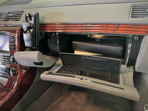 Used 2005 Maybach 57 image 25
