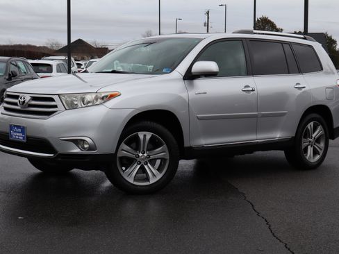 Used 2011 Toyota Highlander Limited image 2